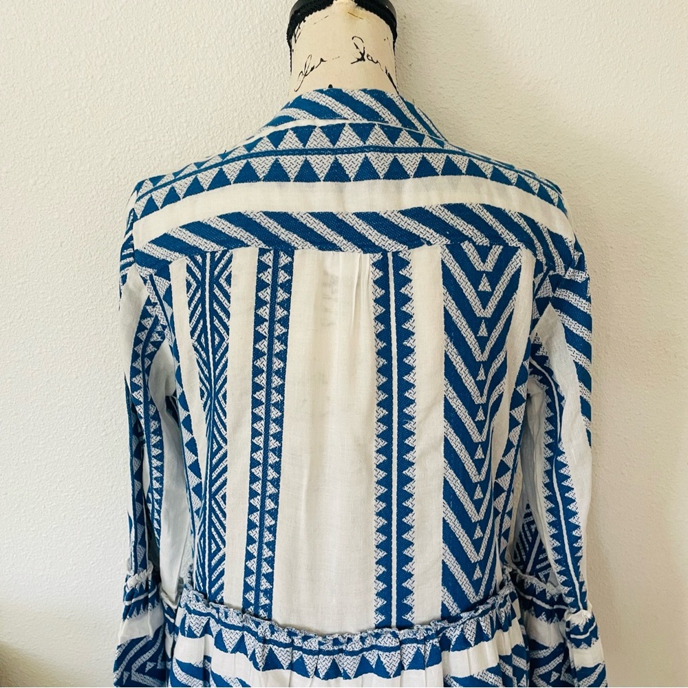 En creme Blue and White Mini Dress - Picture 10 of 13